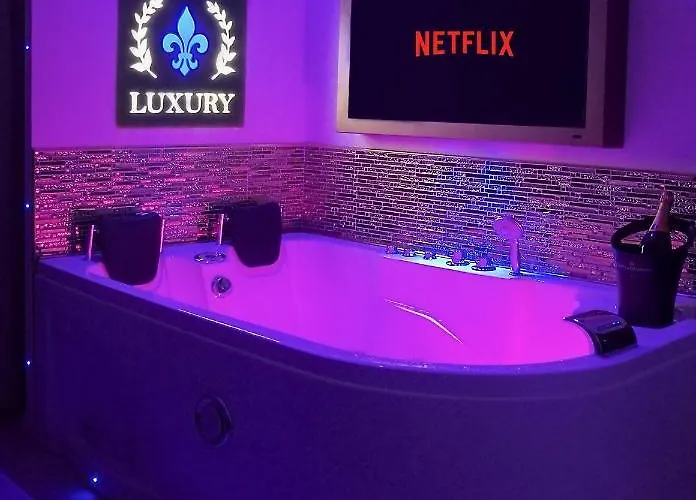 Giglio Luxury - Romantic Jacuzzi Appartement *